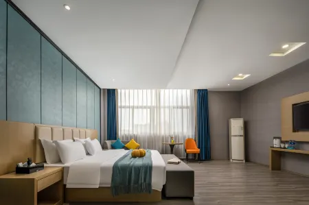 H Boutique Hotel (Dongguan Fenggang Xingao Shopping Plaza) Отели рядом с достопримечательностью «Yanhu Park»