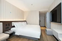 HanTing Hotel(Shanghai The Bund Sichuan North Road Subway Station) Hotels in Shanghai