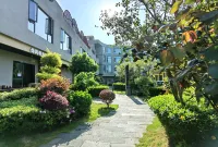 Fenglin Yueshan Hotel Hotels near Xinpingtian Railway Station