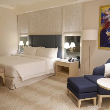 Royce Hotel & Casino