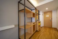 Hanzhao Hotel (Feidong Yuzhou Plaza Guiwang Subway Station)