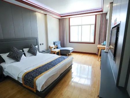 Yangzonghai Jinkai Rui Hot Spring Hotel Отели рядом с достопримечательностью «Gold Coast Hot Springs»