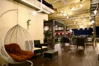โรงแรมอาร์เมเนียนสตรีท เฮอริเทจ - ที่มีบาร์