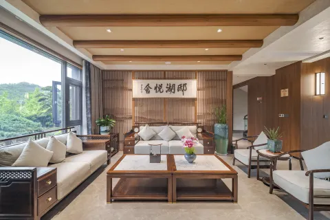 DI HU YUE SHE light luxury hotel