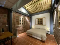 Single-family old house Postman Homestay