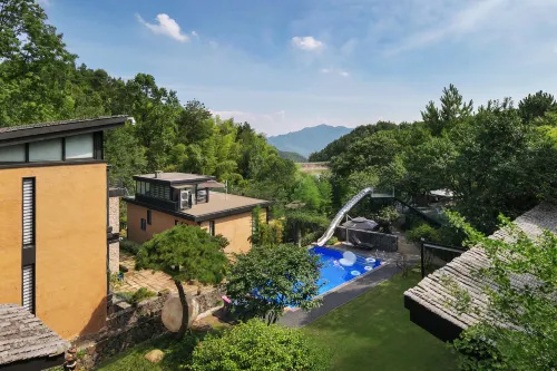 Jiande Yunman Songjian Hot Spring Meisu Hotel a Jiande