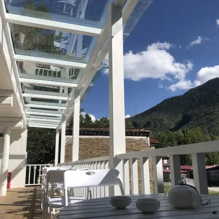 Xinduqiao Gesang Garden Inn
