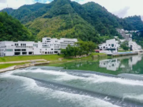 Nayun Resort Yunyang Resort Hotel Hotels in Jingning