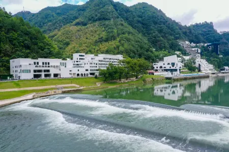 Nayun Resort Yunyang Resort Hotel