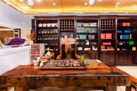 Shidongjin Art Hotel (Xixia Yigao Branch)