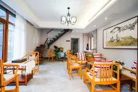 Wuzhishan Yisuli Theme Inn Hotel a Wuzhishan