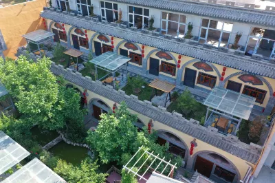 Xi 'an terracotta warriors village cave courtyard home stay Hotels near Courtyard of Family Wang