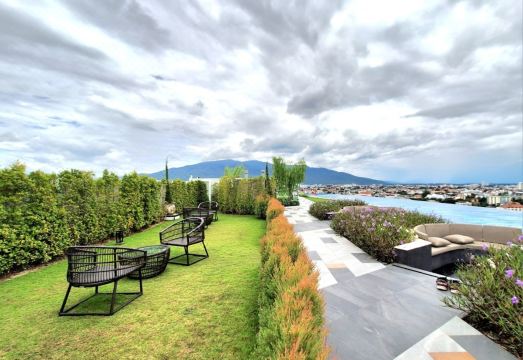 아스트라 스카이 리버 수영장