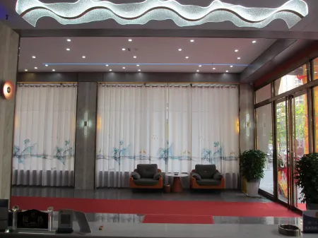 Longchuan Baiman Hotel Отели рядом с достопримечательностью «Heyuan Tuocheng»