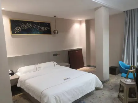 Chibi Le cheng Hotel Отели рядом со станцией Chibi North Railway Station