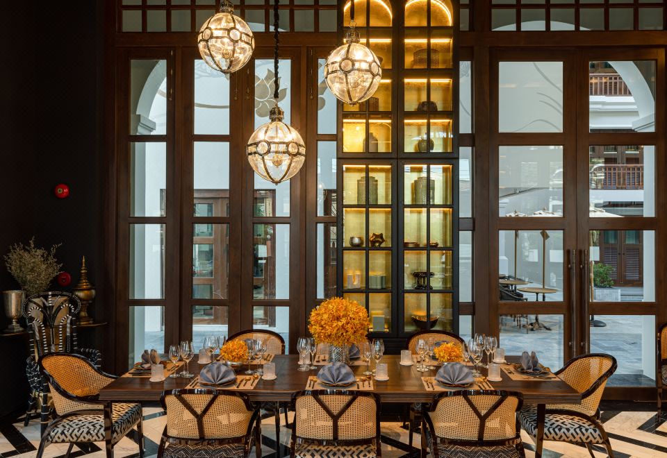 1. 호텔 센사이 님..