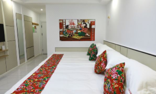 Zhang Licheng Family Hotel