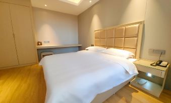 RongHua Hotel (Baoji Kaixuan City)