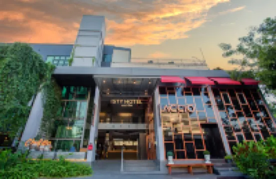 ISTY Design Hotel Hotels near Pa Tan