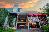 Isty Hotel