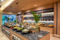 Oakwood Hotel & Apartments Taman Mini Jakarta - Cheap