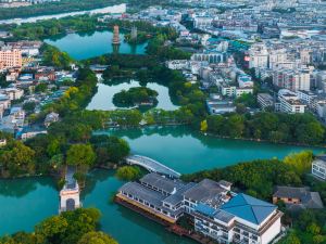 The  White  House  ,Guilin