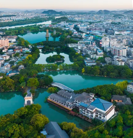 The White House Hotel Отели рядом с достопримечательностью «Interlinked Peaks»