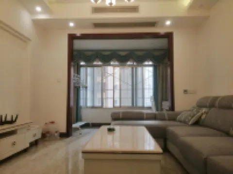 Lezhi Chuanchi Homestay (Longcheng Mansion)