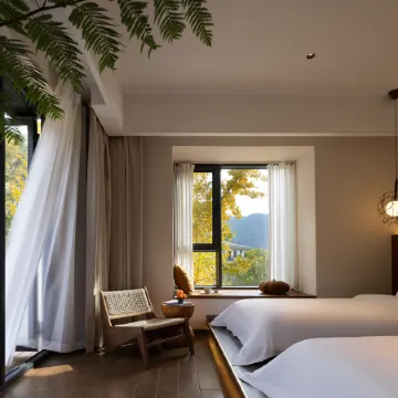 SJXZ •  Mountain Beauty Hotel
