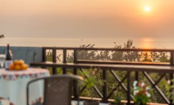 Zibeisha Light Luxury Art Seaview Inn