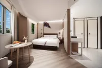Hong Kong Garden Hotel Hotels in Guanghan