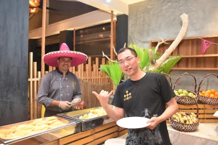 Furaveri Maldives Отели рядом с достопримечательностью «Water Villa Pool»