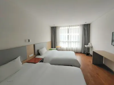 7Days Inn Hotel (Kangding Xinduqiao Town) Hotel in zona Muya White Tower