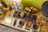 Five Reasons Hostel & Hotel - servizio colazione
