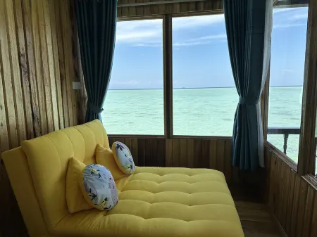 Larapan Water Village Отели рядом с достопримечательностью «Остров Тимба Тимба»