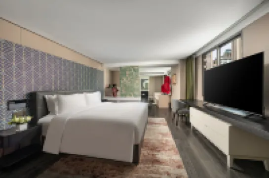 Jinglai Hotel · Bushe (Shanghai People's Square Nanjing West Road Subway Station)