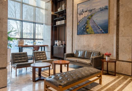 호텔 로비 및 편의시설