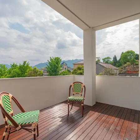 Yunfu Mountain Moon Light Luxury Resort Homestay (Tonglu OMG Heartbeat Paradise Store)