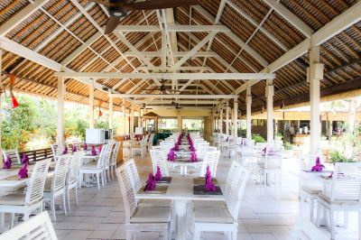 レストラン メルキュール リゾート サヌールの写真