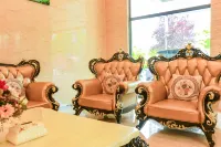 Vienna Classic Hotel (Huishui Huanledao) Hotels in Huishui