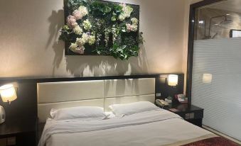 Plain Xinhao Holiday Inn