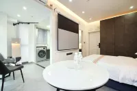 Chongqing Yixiang Vacation Homestay (Jiefangbei Area) - Homestay