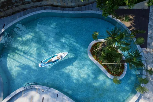 Anji Qixia Mountain Homestay Hotel di Anji