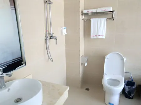 Yari Hotel Of Chi Shui Отели рядом с достопримечательностью «Chishui Ancient City Wall»