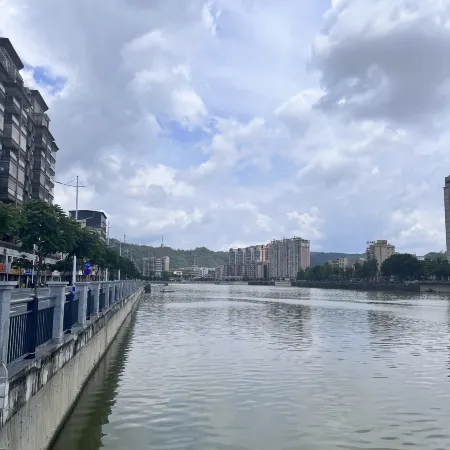 Vienna 3 Best Hotel (Jiangmen Enping Stadium)