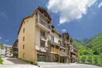 Linhai Hotel(Dajiuhu Branch) Các khách sạn gần Pingqian Ancient Town