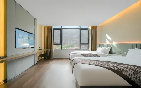 Shengxidun International Hotel (Ganzi Batang 318 National Highway) Отели рядом с достопримечательностью «Unplanned Camping Site»