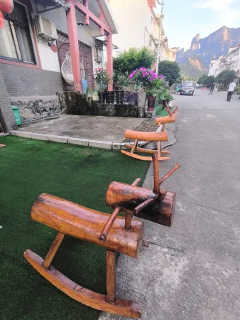 Nanfang Jinshi Inn Отели рядом с достопримечательностью «Tianmen Mountain National Forest Park»