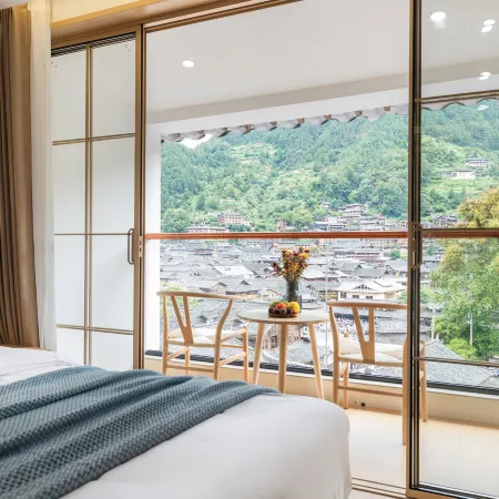 Qiyu Light Luxury View Guest House (Xijiang Qianhu Miao Village Store)