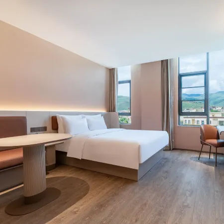 HanTing Hotel (Ganzi County National Highway 317)
